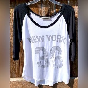 Four Girlz NEW YORK Baseball T Shirt | Medium